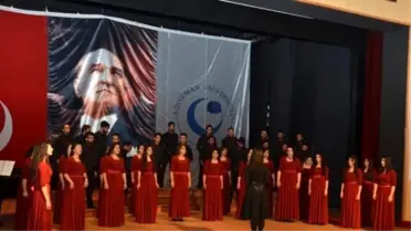 Üniversite'de, 10. Yıl Koro Konseri Düzenlendi