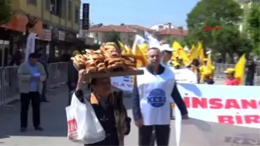 Balıkesir'de 1 Mayıs'a İki Ayrı Kutlama