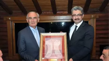 Başkan Yılmaz, Meteoroloji Bölge Müdürü'ne Veda Yemeği Verdi