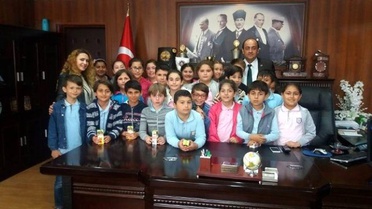 Minik Öğrenciler Başkan Demirtaş'ı Çok Sevdi