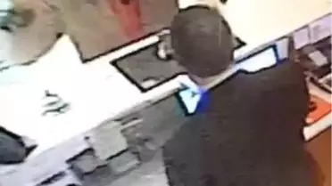 Pakistanlı Tırnakçının Para Çalma Görüntüleri Sihirbazlara Taş Çıkarttı