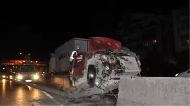 Gölcük'te Zincirleme Kaza: 3 Yaralı