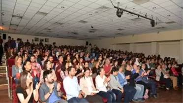 Bağdat, Salyangoz Adlı 'Tek Kişilik Bişe' Adlı Gösterisini Sahneledi