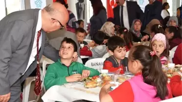 Başkan Eşkinat, Annelerin Yüzünü Güldürdü