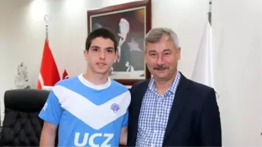 Kasımpaşa'nın Kalecisi Başkan Yaralı'yı Ziyaret Etti