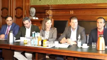 Hamburg'da Sdp Partisi Bir Yıl İçinde Yaptığı Çalışmalar Hakkında Bilgi Verdi