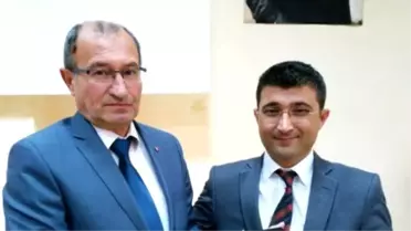Öğrenciler Sorularıyla MHP'li Belediye Başkanı Sahvet Ertürk'ü Terletti