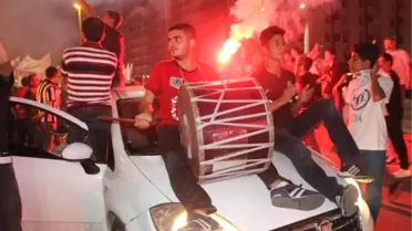 Tunceli, Batman, Mardin ve Bingöl'de Beşiktaşlıların Şampiyonluğu Kutladı