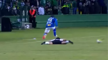 Lucas Romero, Rakibinin Sırtına Basınca Kırmızı Kart Gördü