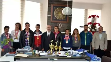 Öğrencilerden Başkan Gülcüoğlu'na Teşekkür Ziyareti