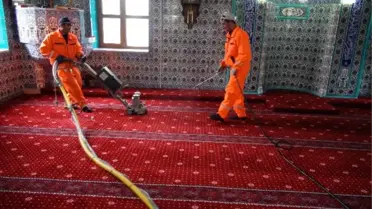 Yozgat Belediyesi Ramazan Ayı Öncesi Camilerde Temizlik Seferberliği Başlattı