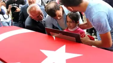Kahramanmaraşlı Şehidin Cenaze Töreninde Vali Güvençer Baygınlık Geçirdi