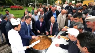 Ahilik Haftası'nda Pilav Dağıttılar