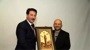 Tarihçi Uğurluel: 'Allah Rızası İçin Yapılan Eserleri Bara, Pavyona Çeviriyoruz'