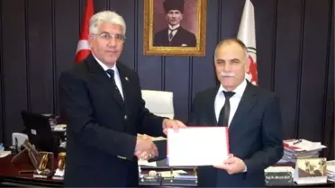 Doktora Diplomasını Rektör Akan'dan Aldı