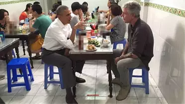 Obama ve Bourdain Vietnam'da Yemek Yedi