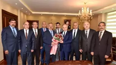 Vali Çakacak 'Ahilik Haftası' Kapsamında Esob Yönetimi Kabut Etti