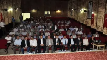 Bozova'da Urfa Fıstığı Yetiştiriciliği Paneli Düzenlendi