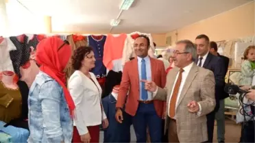 Halk Eğitim Merkezi Kursiyerlerinden Yıl Sonu Sergisi