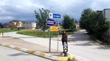 Agm'ye Giden Yollara Yön Tabelası Düzenlemesi