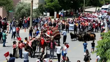 Yörükler Şenliğe 'Göç' ile Başladı