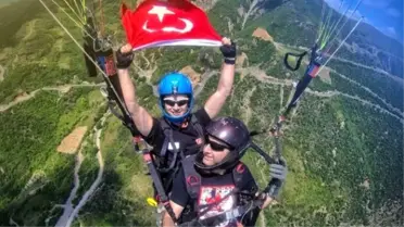 Şehitler İçin Tekirdağ Semalarında Türk Bayrağı Dalgalandı