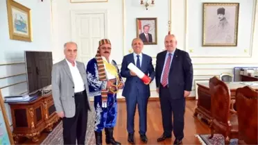 Güreş Ağası Sayı'dan Vali Salihoğlu'na Ziyaret