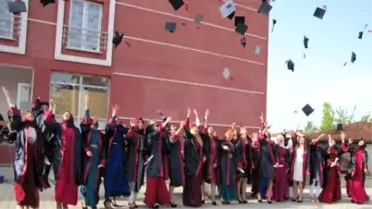 Hisarcık Anadolu Lisesi'nde Mezuniyet Coşkusu