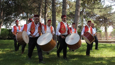 Davulcular Vatandaşları Sahura 'Mehter Marşı' ile Kaldıracak
