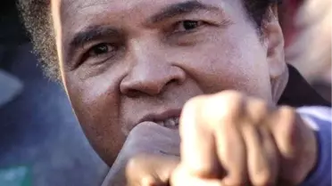 Efsane Boksör Muhammet Ali, Hayatını Kaybetti