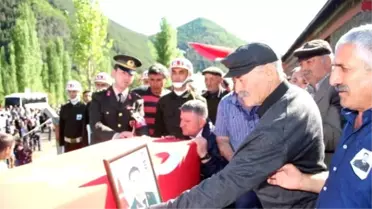 Erzurum Ramazan'ın İlk Gününde Şehidine Ağladı
