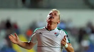 Bursaspor Yıldızları ile Yollarını Ayırıyor