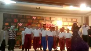 Prenses ve Altı Buçuk Cüceler' Tiyatro Oyunu