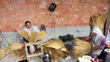 Yılda Beş Bin Süpürge Bağlıyor