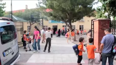 Öğretmenin Sınıfta Korku Filmi İzlettiği İddiası