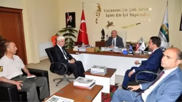 Vali Koca'nın Veda Ziyaretleri Sürüyor