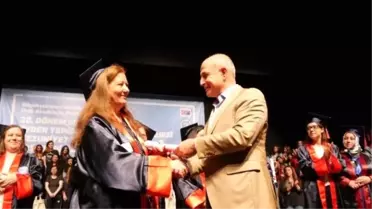 Eyop 2015-2016 Dönemi Mezunları Diplomalarını Aldı