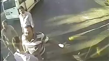 Halk Otobüsüne Taşlı Saldırı