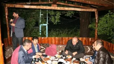 Pasinler Eğitim Bir Sen İftar Yemeği Verdi