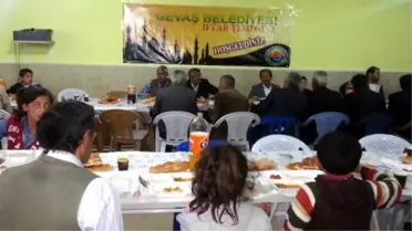 Gevaş'a Göç Eden Ailelere İftar Yemeği