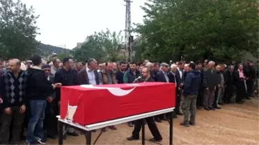 Kansere Yenik Düşen Polis Memuru Toprağa Verildi