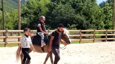 Ücretsiz Spor Okulu Öğrencilerinin At Sevgisi