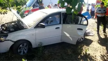 Seydikemer'de Trafik Kazası: 3 Yaralı