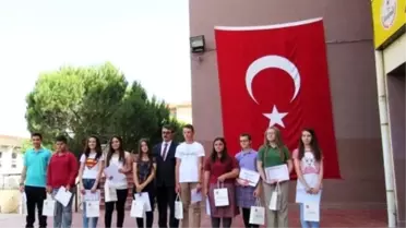 Biga'da 13 Bin 955 Öğrenci Karne Aldı