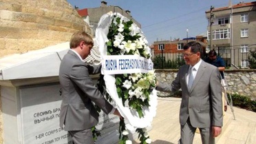 Gelibolu'daki Rus Anıtında Anma Töreni