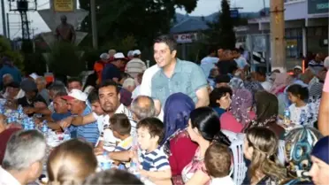 Döşemealtı Belediyesi, Bademağacı'nda İftar Sofrası Kurdu
