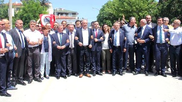 Valilik Önünde Açıklama Yapan 30 CHP'li Vekile İnceleme Başlatıldı