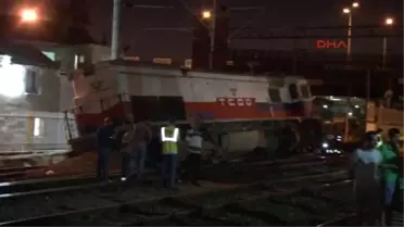 Sinyal İhlali Yapan Lokomotif Yolcu Trenine Çarptı