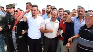 Şehit Uzman Çavuş Kerim Örtücü'nün Annesi: Ağlamayacağım, Kimseyi Sevindirmeyeceğim Kuzum