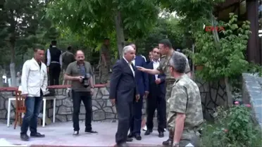 Hakkari'de Tugay Komutanlığı'ndan Şehit Yakınları ve Gazilere İftar
